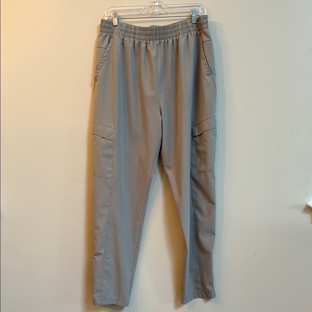DSG Ripstop Golf Pants - Men’s XL - Khaki  Pull -On Waist + Cargo Pockets
